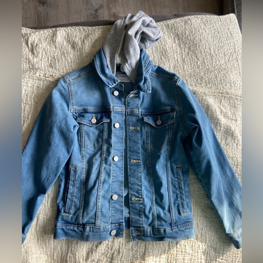 Boys Old Navy Jean jacket with hood size XL 14-16 like new